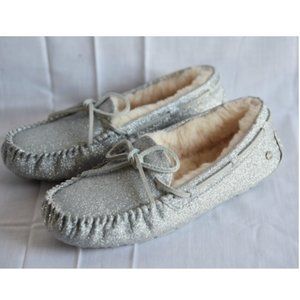 🦩UGG Dakota Sparkle Silver Slippers New🦩